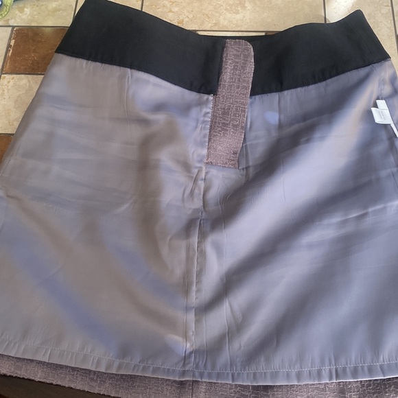 Ann Taylor Loft Skirt Length 17” size 6 - Picture 6 of 9